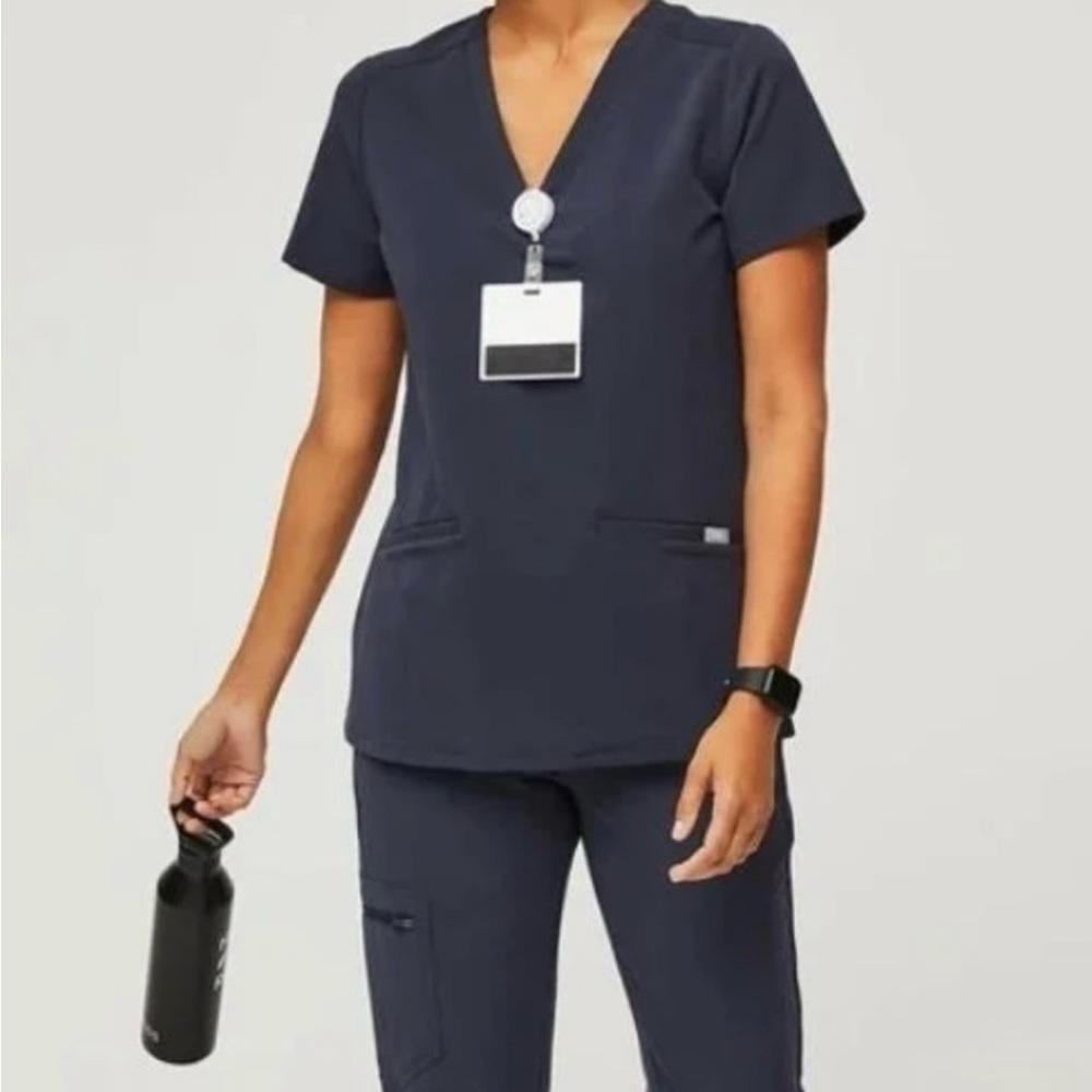 FIGS Quiet Navy Casma Three-Pocket Scrub Top